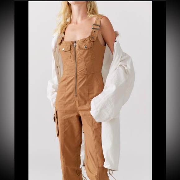 Urban Outfitters Veronica Utility Jumpsuit - Picture 1 of 7